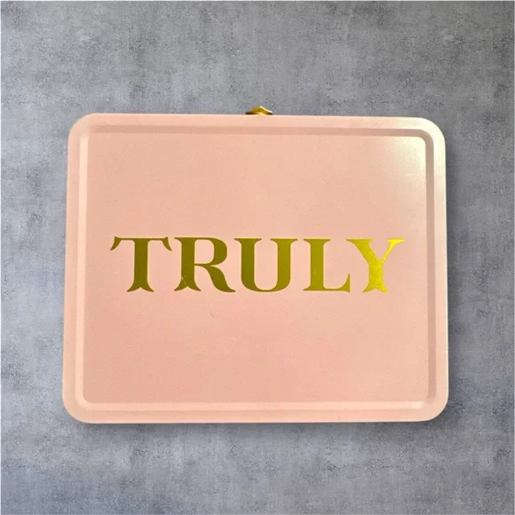 Truly Beauty Pink metal  Lunch Box - Picture 3 of 7